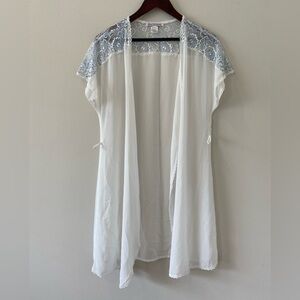 Linea Donatella Robe S/M Sheer Lace Wrap Style White Blue 100% Polyester